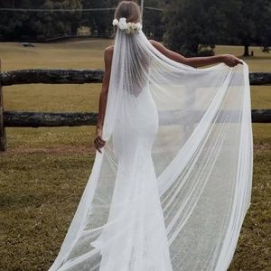 Long Pearl Bridal Veil With Comb Cathedral Size